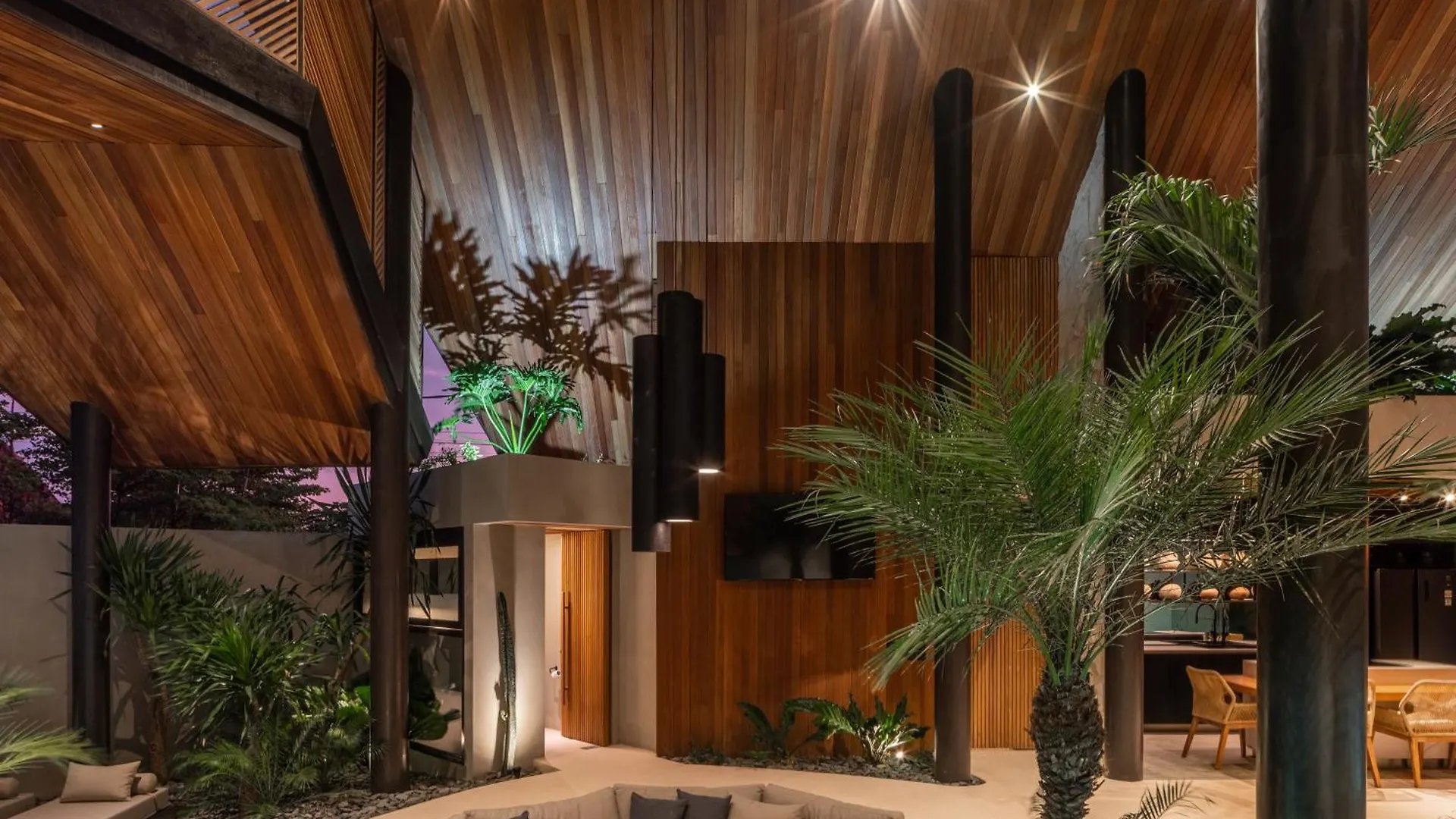 Villa Feh Bali By House Of Winds - Neo Tropical Eden Near Canggu Kerobokan  Indonesia
