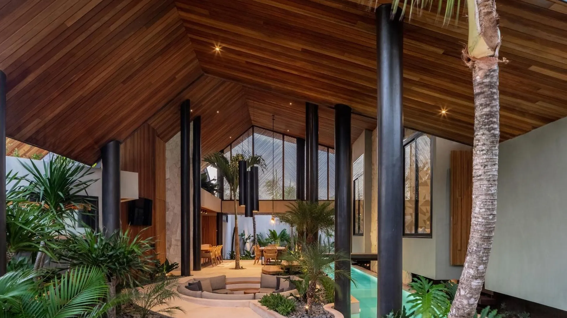 Villa Feh Bali By House Of Winds - Neo Tropical Eden Near Canggu Kerobokan  Indonesia