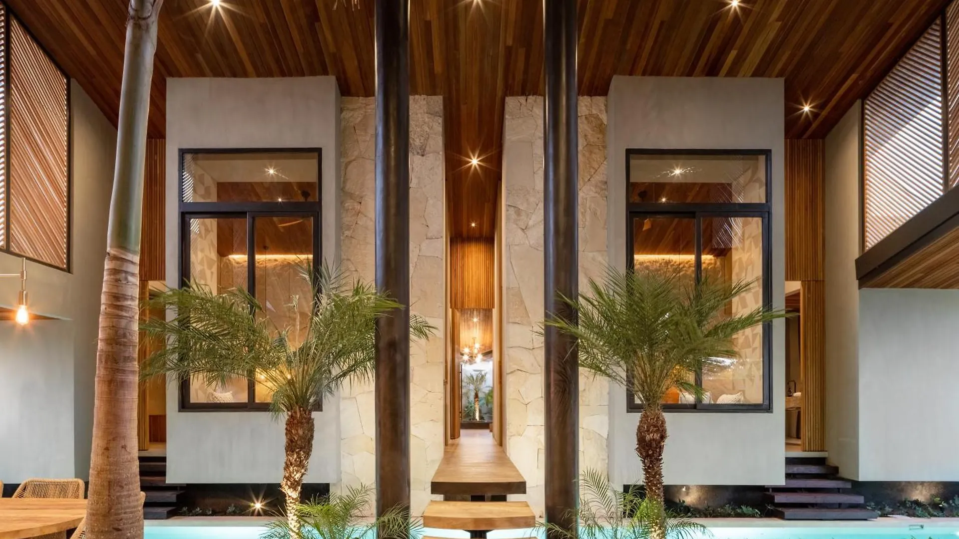 Villa Feh Bali By House Of Winds - Neo Tropical Eden Near Canggu Kerobokan  0*, Kerobokan (Bali) Indonesia